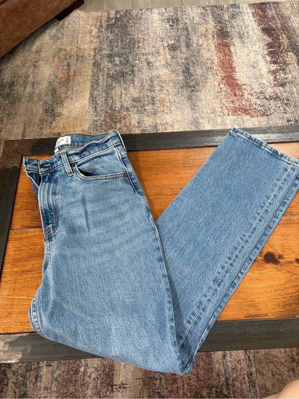 Abercrombie & Fitch Light Wash 90’s Straight Leg Jeans - Curve Love